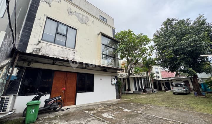 Gedung Kantor Siap Pakai di Jagakarsa - Luas dan Strategis