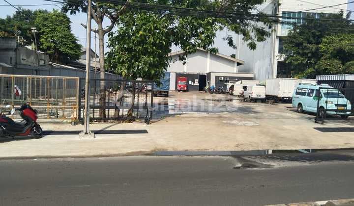 Gudang komersil akses kontainer 40"