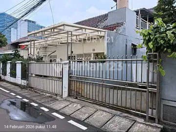 2-Story House, Land Area 190m2, Facing North in Utan Kayu