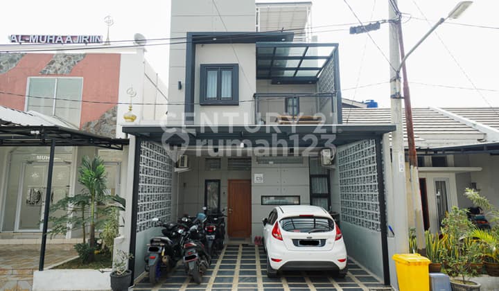 Rumah Desain Modern Lokasi Fantastis Komplek Tirta Asri Residence