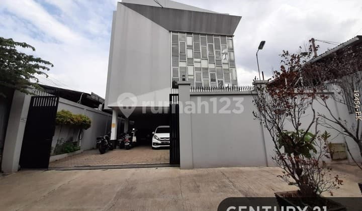 4empat Boarding House in Kemanggisan, West Jakarta