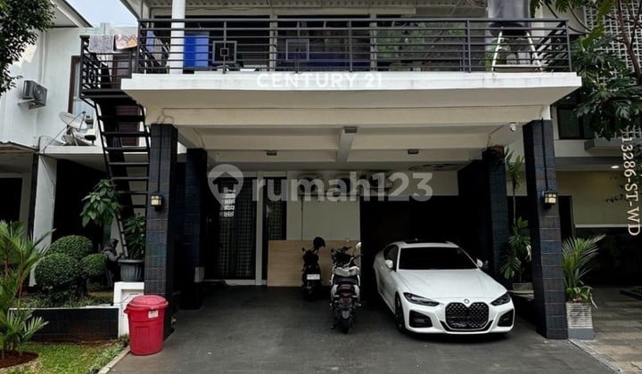 Dijual Rumah Siap Huni Ada Swimming Pool di Discovery Bintaro