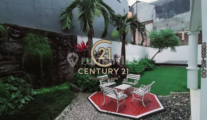Rumah Dengan Tanah Luas Di Bintaro Jaya Sektor 5