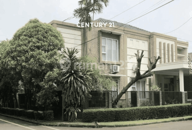 For Sale Beautiful Hook House Ready to Occupy in Sector 9 Bintaro Jaya