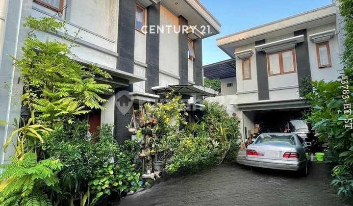 Rumah Luas Asri Ada Kolam Renang Dijual Di KemangJakarta Selatan