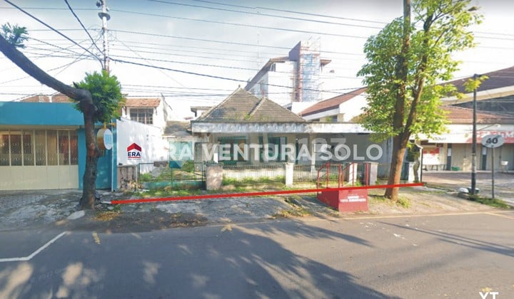 Classic House, Suitable for Culinary Business in Solo Classic House, Suitable for Culinary Business in Solo