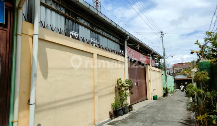 Rumah Sekaligus Gudang Strategis Jagalan Solo