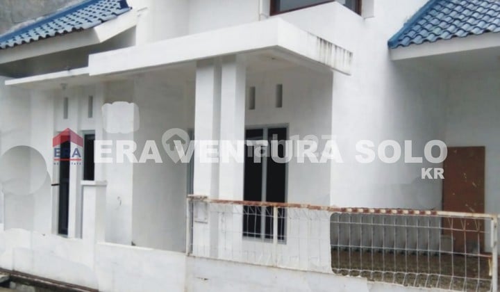 Ready-to-Occupy New House in Karanganyar City Ready-to-Occupy New House in Karanganyar City