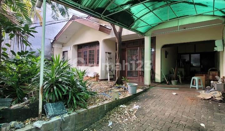 Rumah Tua di Pondok.indah Dibawah NJOP. Id.10074