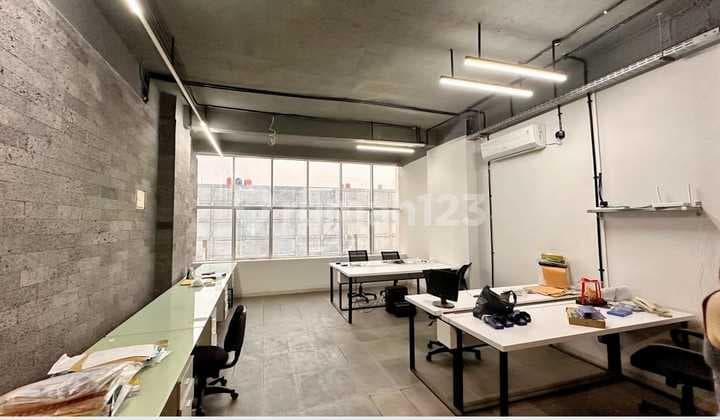 DIJUAL KANTOR ELANG LAUT PIK LOKASI RAMAI DEKOR INTEROR KANTOR