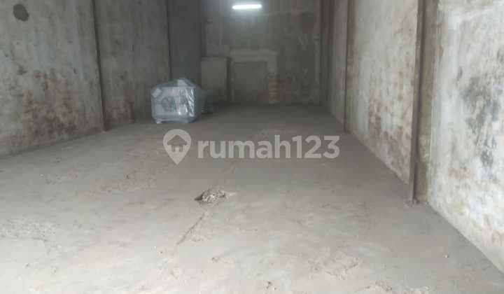 Gudang Dadap Lokasi Strategis