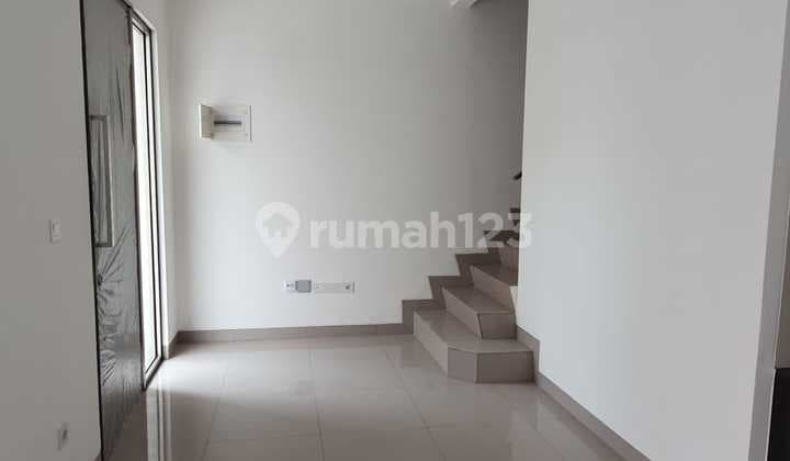 Disewakan Rumah Pik 2 Kondisi Bagus Siap Huni