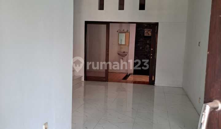 For Sale, House in Serpong, Good Condition, Busy Location