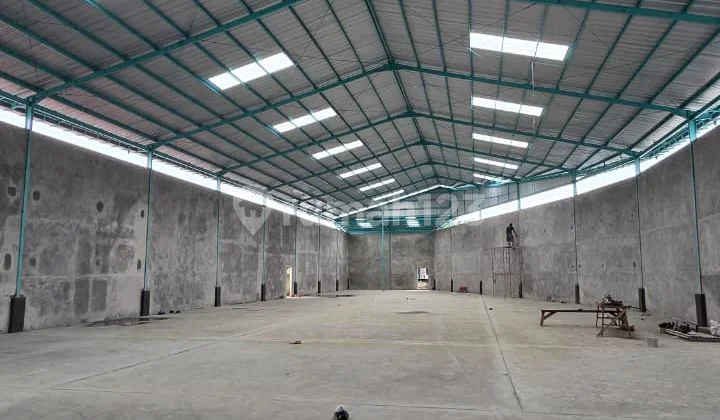 Disewakan Gudang Cengkareng Akses Kontainer Siap Huni