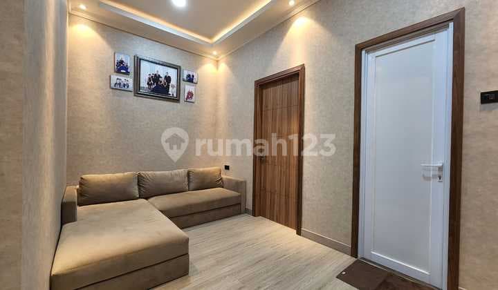 DIJUAL RUMAH KARANG ANYAR FULL FURNISH BANGUNAN BARU