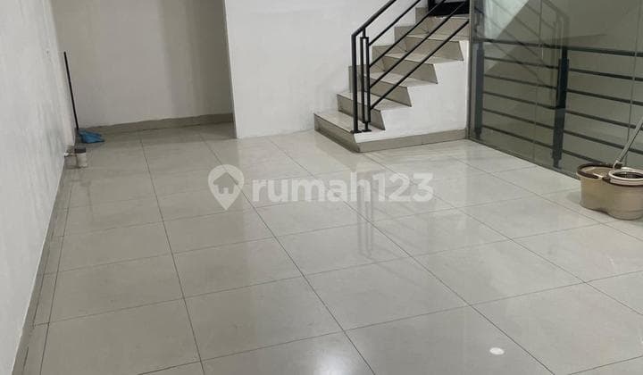 DISEWAKAN RUKO MUARA KARANG LOKASI STRATEGIS DAN RAMAI