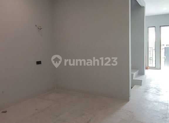 Rumah Muara Karang siap huni bagus murah