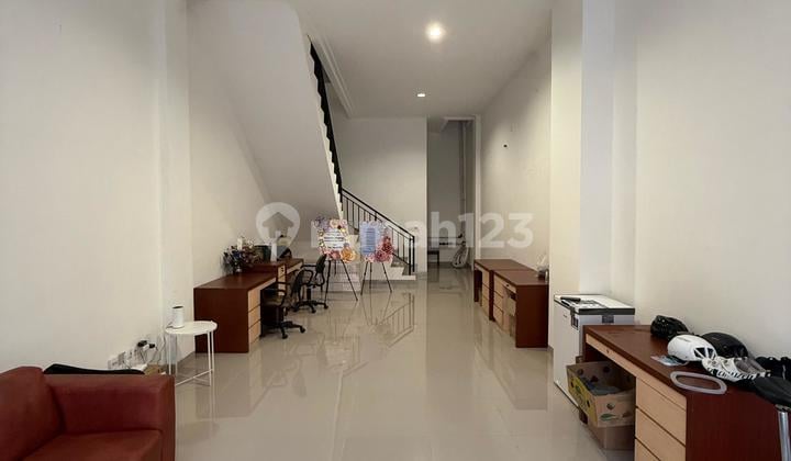 Dijual Ruko Pantai Indah Kapuk 2 Lokasi Strategis dan Ramai