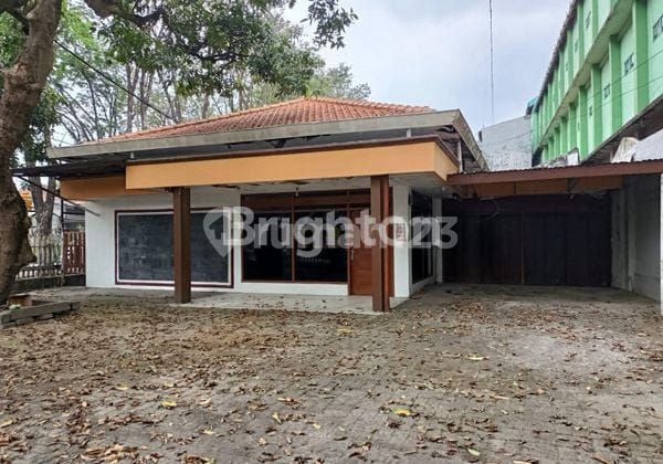 Disewakan / Dikontrakkan Tanah Dan Rumah Luas Strategis Tengah Kota Sidoarjo