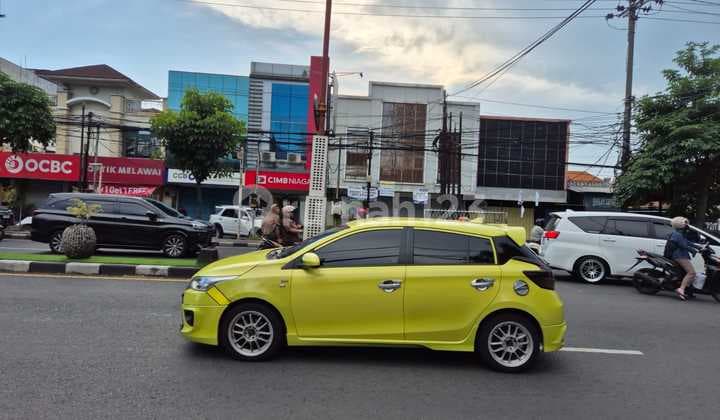 For Rent: Row of Shops on Raya Ahmad Yani, Sidoarjo, Former Beauty Clinic