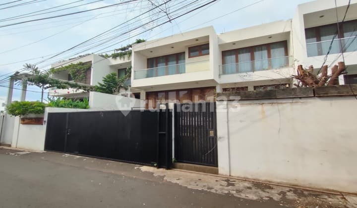 Rumah Bagus Jl. Benda Gg. Langgar. 100 Meter Ke Jl. Benda Raya.
