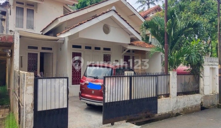 Rumah Di Jl. Ikpn Bintaro. Lokasi Strategis.