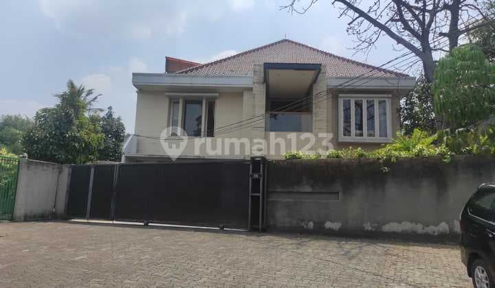 Rumah Mewah Di Jl. Kemang Timur 6. Sangat Cocok Untuk Hunian.