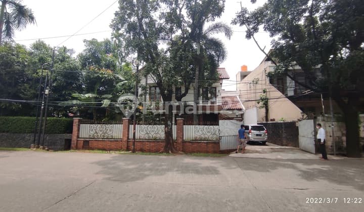 Rumah Dikawasan Elit Kemang. Jl. Kemang Selatan 12.