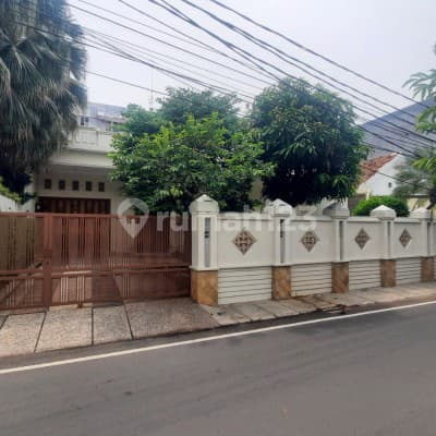 Rumah Strategis, Pinggir Jalan. Jl. Tanah Abang 4.