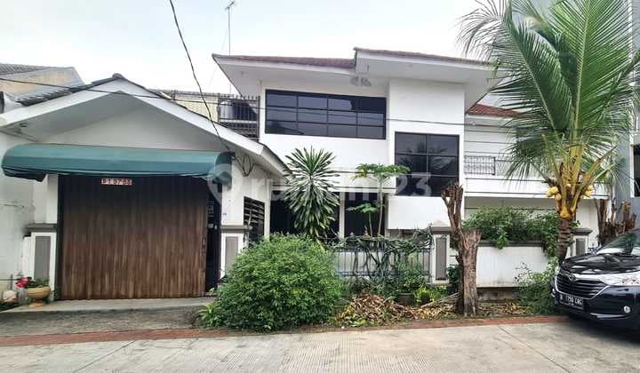 Dijual Rumah Di Green Garden. Lokasi Strategis Cocok Utk Hunian.