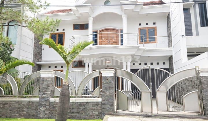 Rumah Mewah Mekar Wangi Dekat ke Singgasana Pradana Bandung