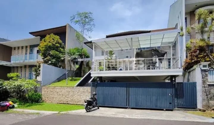 Rumah Mewah di Setra Duta Dkt Pasteur Kampus Maranatha Bandung