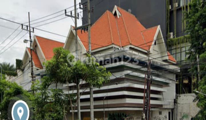 Komersial Nol Jalan Raya Di Dr Sutomo Surabaya Pusat