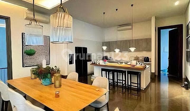 Furnished house with pool for quick sale in Graha Famili, West Surabaya.