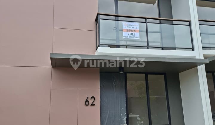 Rumah Baru Di Kawasan Baru