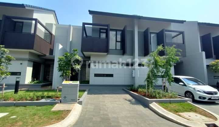 Rumah 2 Lantai Baru Unfurnished di Flora Summarecon, Bandung