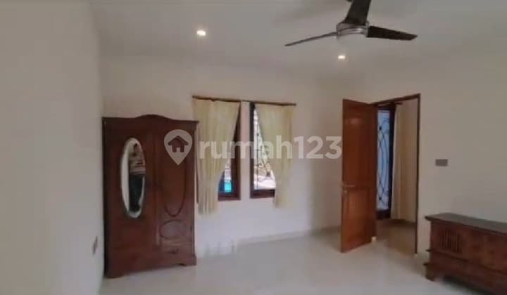 Rumah Mewah Private Pool di Jakarta Selatan Cocok Kedutaan & Kantor | LT 436 M²