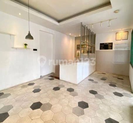 Guest House Eksklusif di Bandung – 12 Kamar, Lokasi Super Strategis, Aktif dan sudah ada perizinan