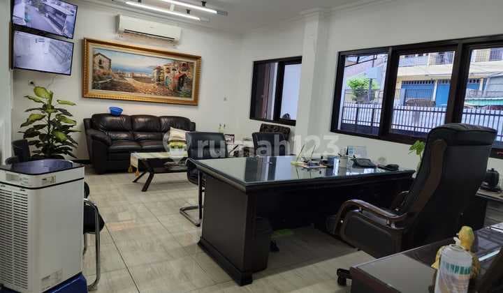 Rumah Gudang di Jakarta Barat Jl. Kerajinan