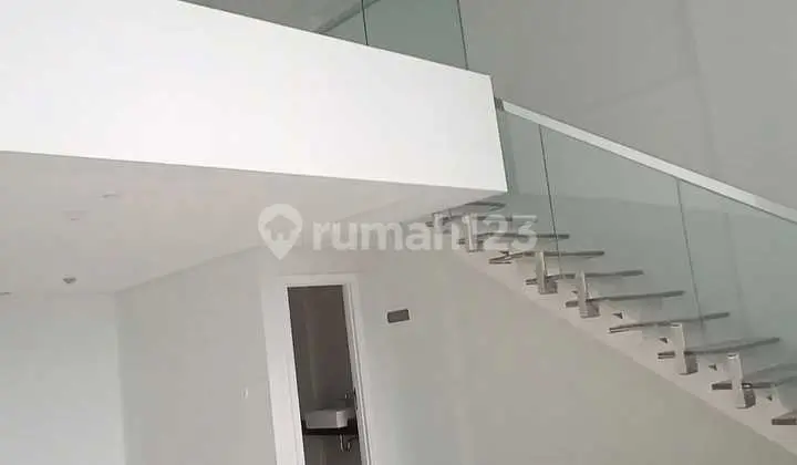 For Sale: Soho Vieloft Apartment at Ciputra World