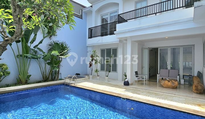 Rumah Bagus Semi Furnished SHM Bintaro, Tangerang Selatan