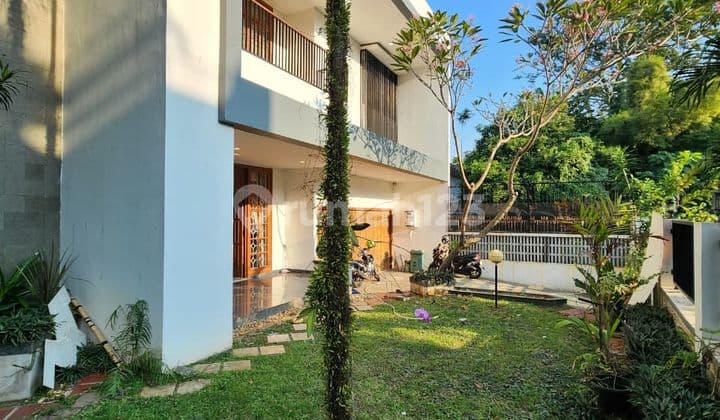 Rumah Kontrakan Bagus Semi Furnished SHM Pondok Indah, Jakarta Selatan