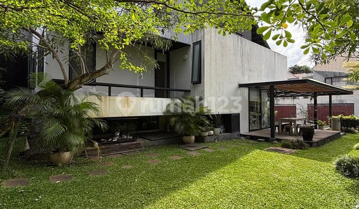 House, 2 Floors, Freehold Certificate, in Veteran