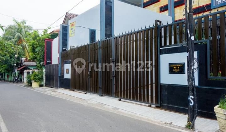 New Building House in Percetakan Negara, Central Jakarta