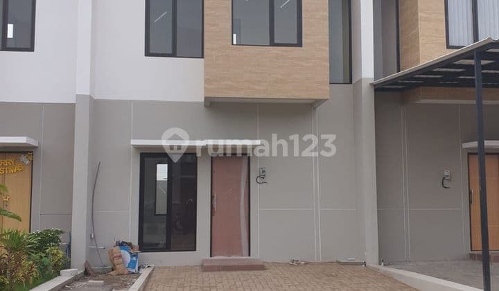 HOUSE NEAR JUANDA AND GINUNG ANYAR. SHOUTLAKE HOUSING ESTATE.