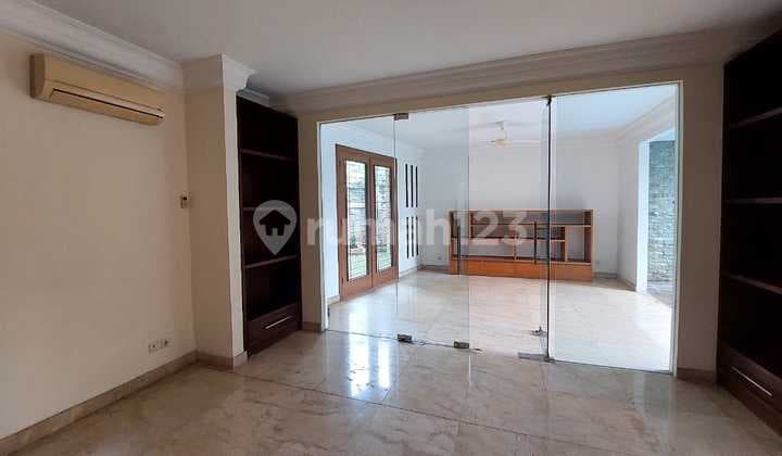 Disewakan Rumah 2 Lantai di Kuningan, Jakarta Selatan