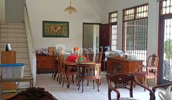 Rumah Belanda Sayap Jl Riau Bandung, Bagus untuk Cafe dan Resto