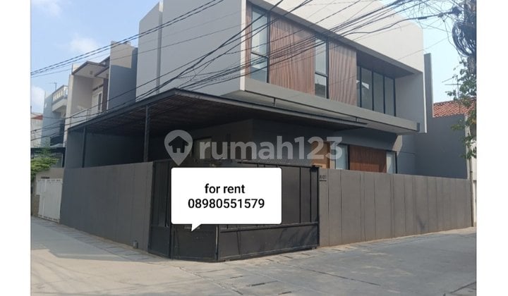 Disewakan Rumah Ex Brand New Hook Tingkat di Kelapa Gading Jakut