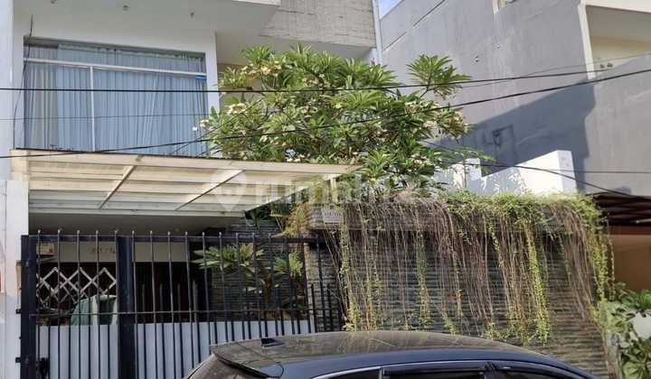 Dijual Rumah 3 Lantai di Sunter Siap Huni Bagus