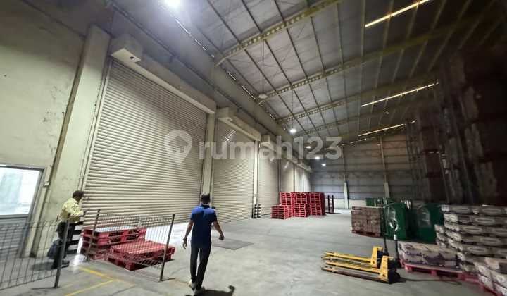Warehouse for Rent in East Cikarang, 40ft Container Access
